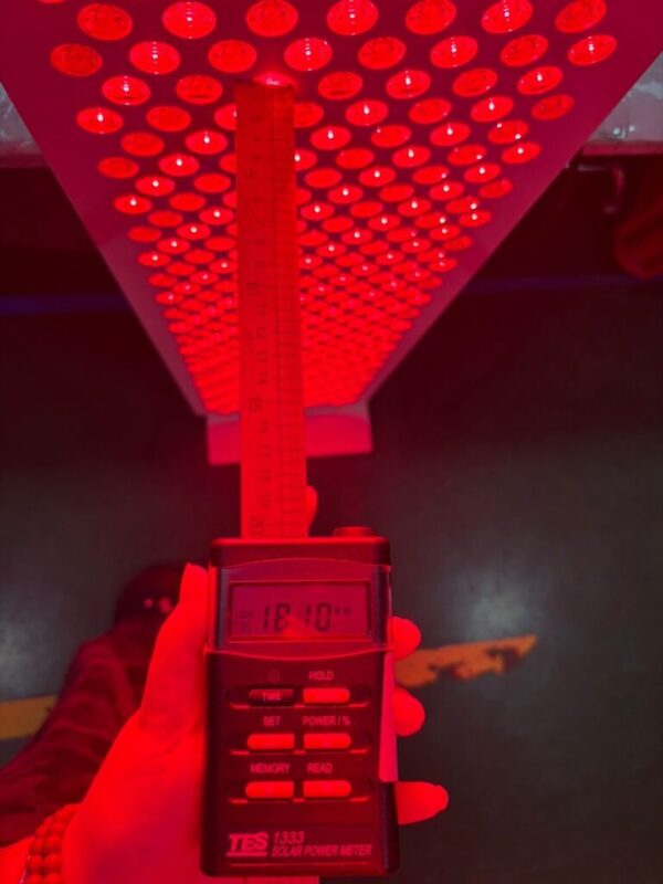 50C595D9-F793-4B61-BD25-C97C83B96D0D-768x1024 Reco Redlight – lampa do terapii światłem czerwonym i podczerwonym (660 nm + 850 nm)